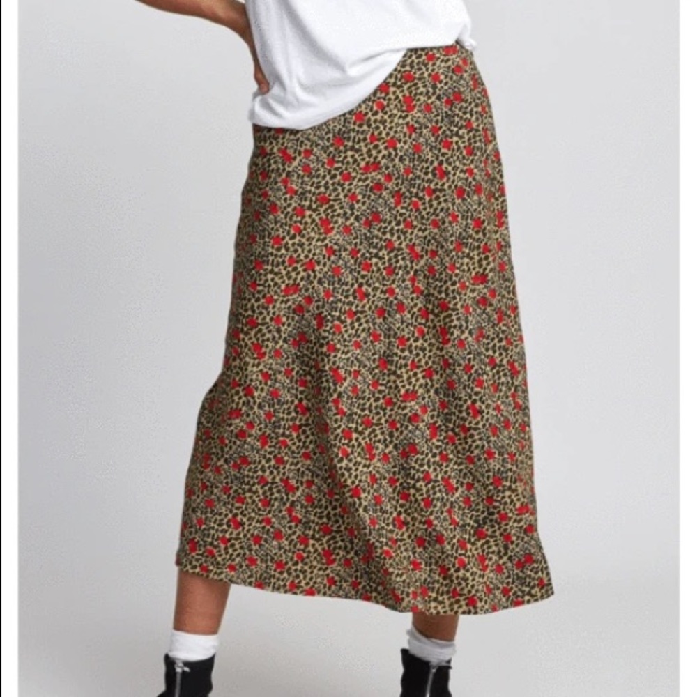 RVCA Women’s Sunwash Leopard Floral Annika Skirt